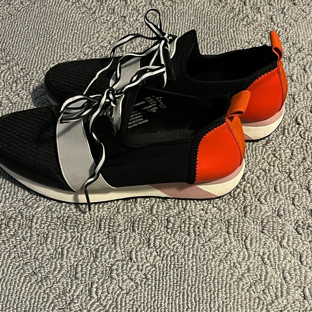 Brash | Black and Red Women's Sneakers | Size 7